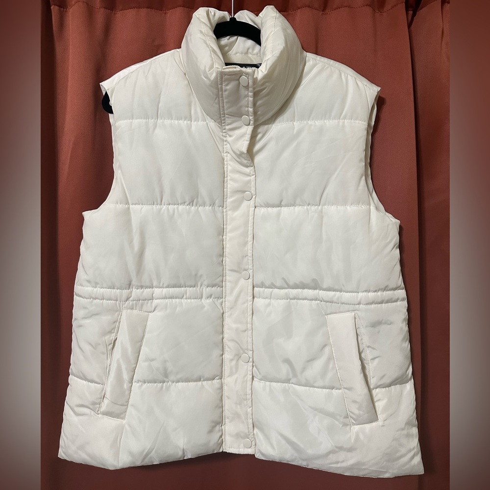 Mila & Tiff Off White Puffer Vest Womens Size L - Picture 1 of 9